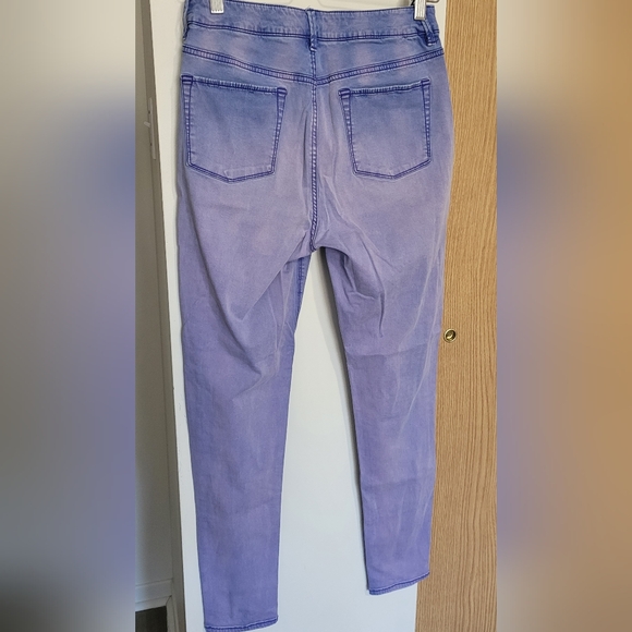 💜2 for $10💜Bundle and save American Eagle Outfitters Purple Skinny Jeans - Picture 2 of 9